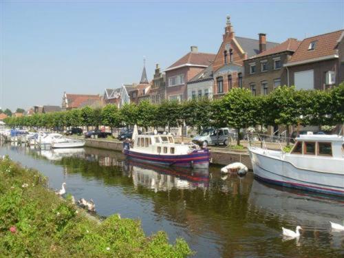 Hotel&Appartementen Royal Sas van Gent Bagian luar foto