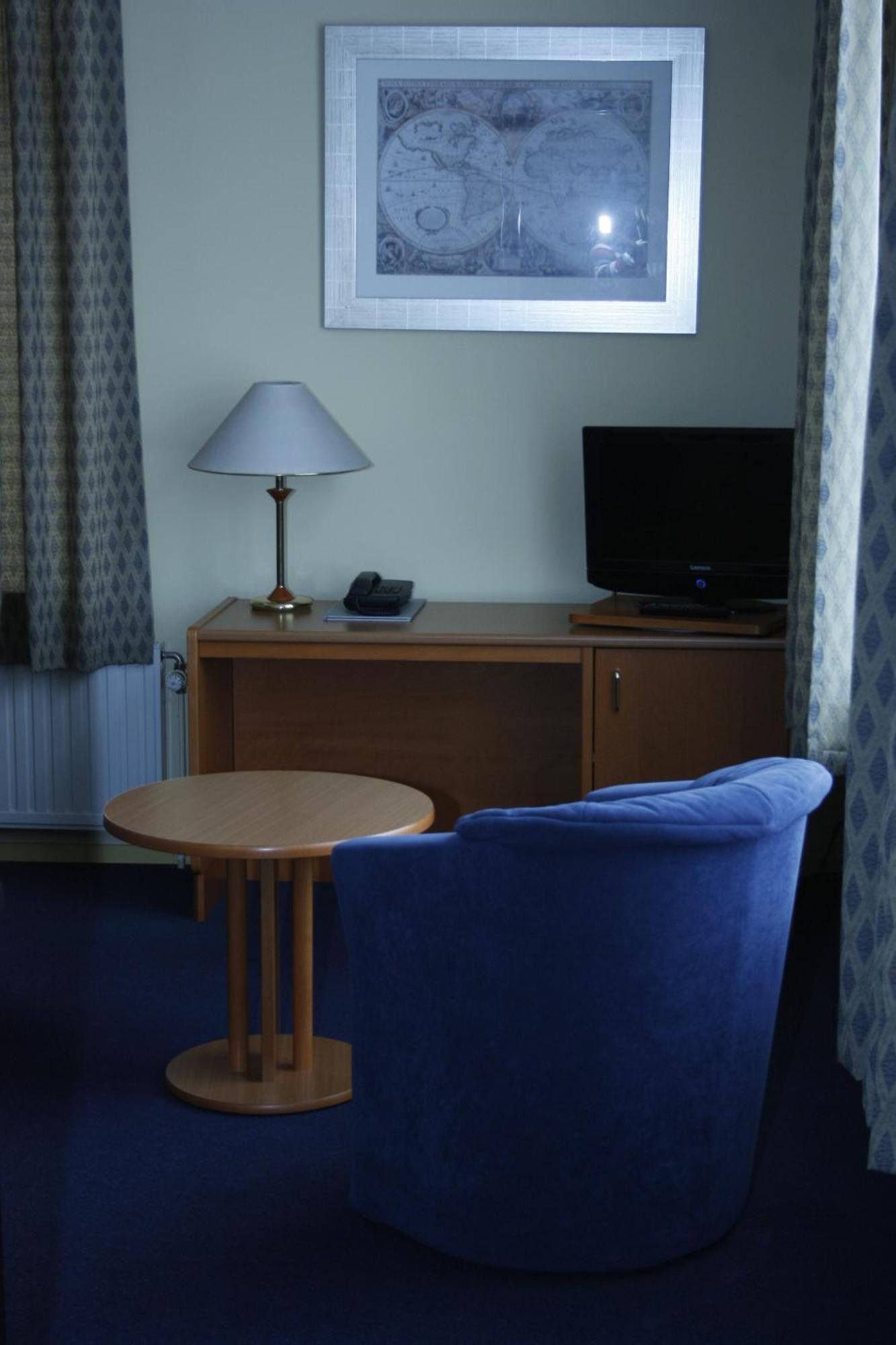 Hotel&Appartementen Royal Sas van Gent Bagian luar foto