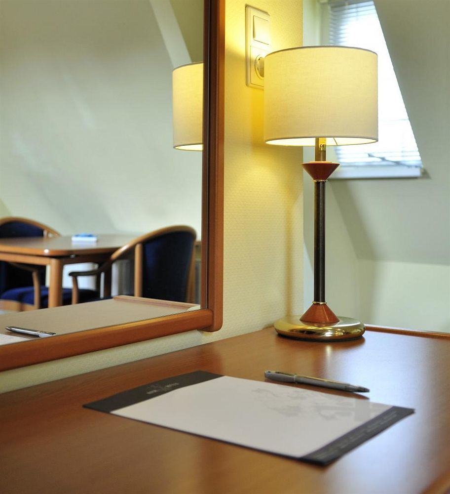 Hotel&Appartementen Royal Sas van Gent Bagian luar foto